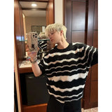 Men T-shirts All-match Vintage Striped Classical Korean Style Breathable Hipster Casual Simple Clothing Soft Fashion O-neck Tees